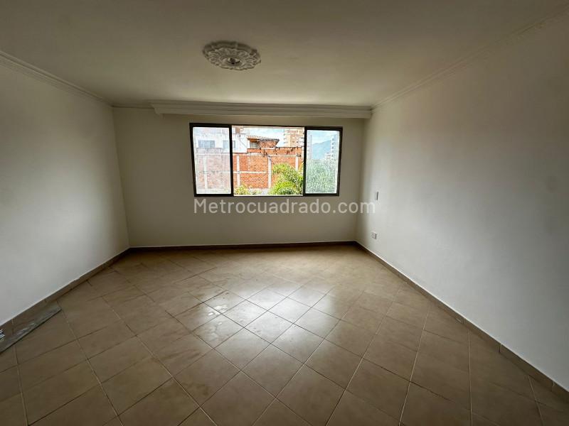 Spacious 5BR Apartment for Rent in Velodromo - 3