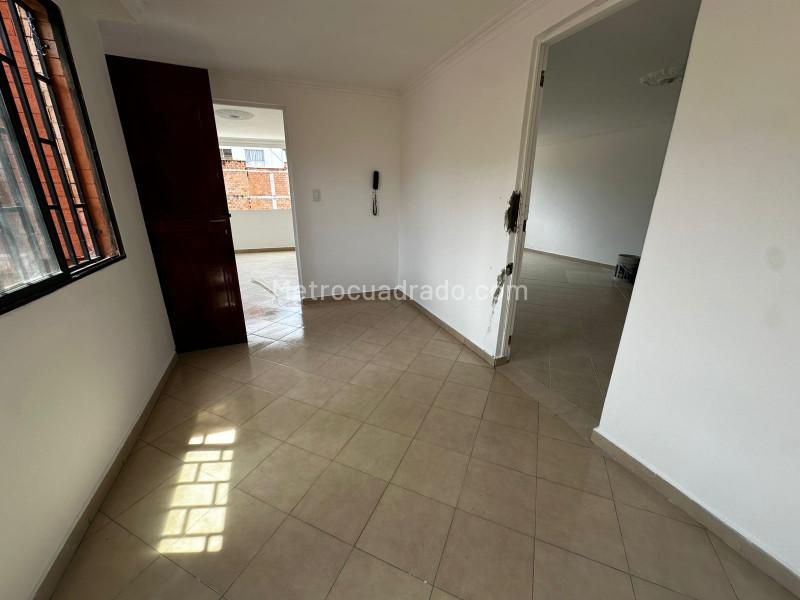 Spacious 5BR Apartment for Rent in Velodromo - 4