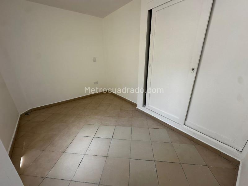 Spacious 5BR Apartment for Rent in Velodromo - 8