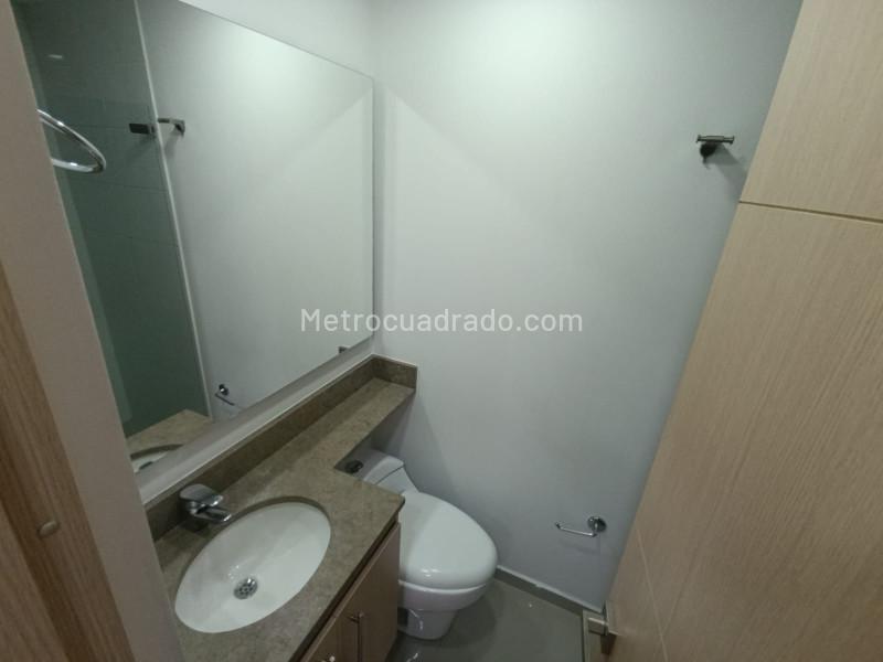 Apartamento Moderno de 3 Alcobas en La Loma del Indio - 9