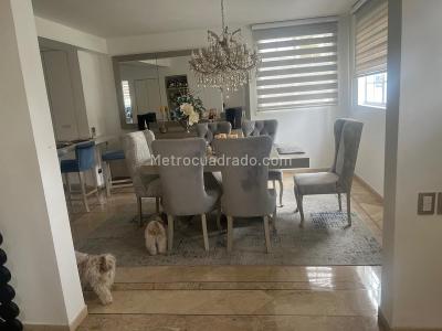 Casa de 4 alcobas en venta en El Tesoro, Medellín, 200 m² · foto 4 de 8