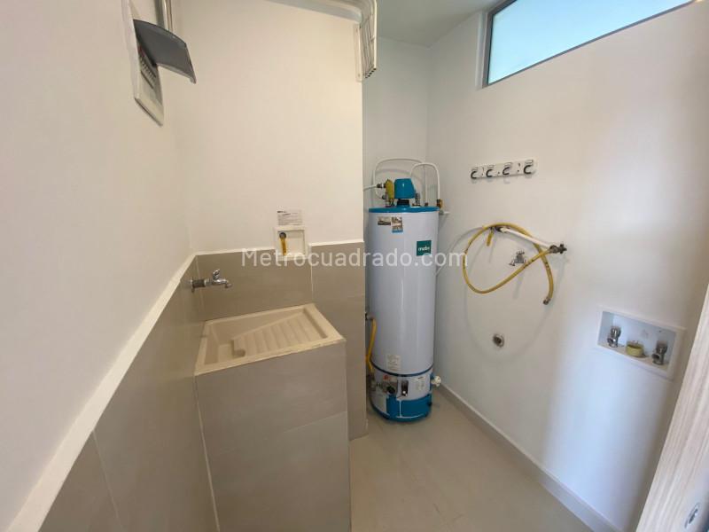 Apartamento Acogedor de 3 Alcobas en Loma de Los González - 8