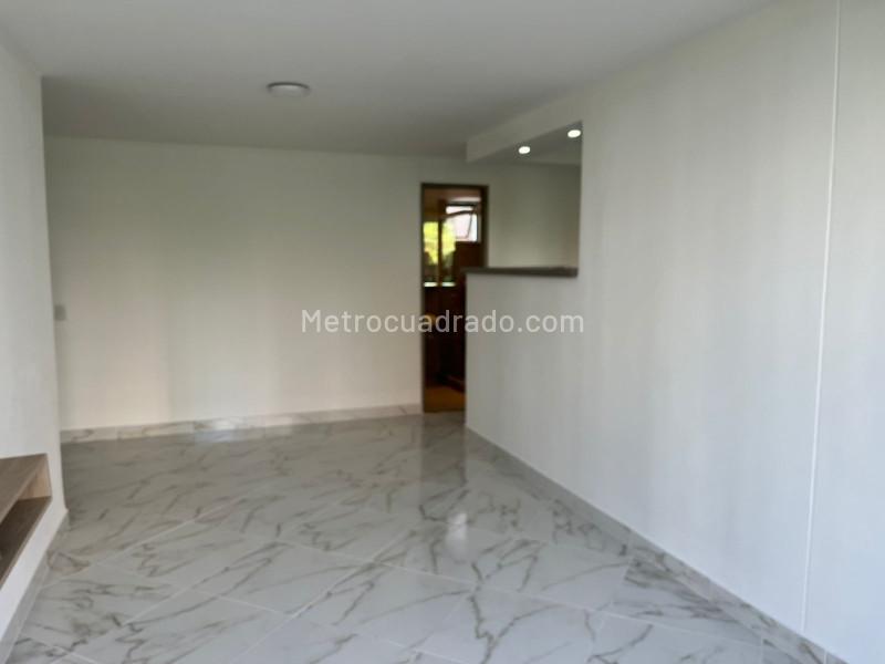 2BR Apartment for Rent in Loma de San Julißn with Balcony