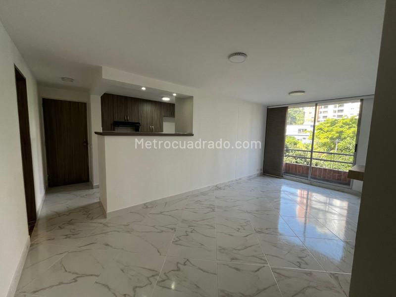 Apartamento de 2 Alcobas en Loma de San Julián con Balcón - 2