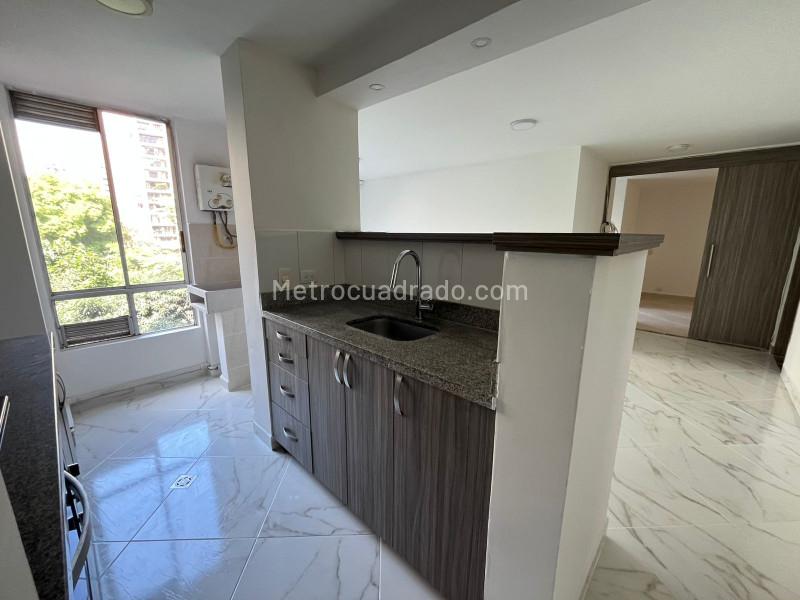 Apartamento de 2 Alcobas en Loma de San Julián con Balcón - 4