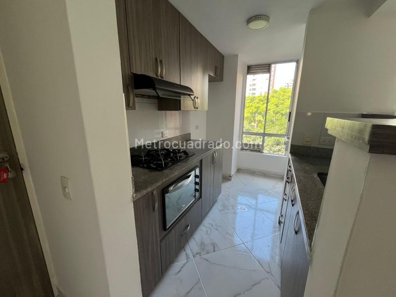 Apartamento de 2 Alcobas en Loma de San Julián con Balcón - 6
