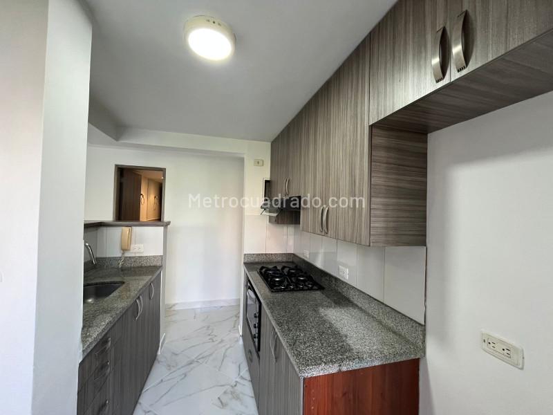 Apartamento de 2 Alcobas en Loma de San Julián con Balcón - 8