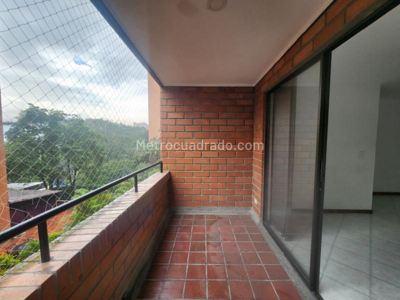 Apartamento Cómodo de 3 Alcobas en Patio Bonito - 4