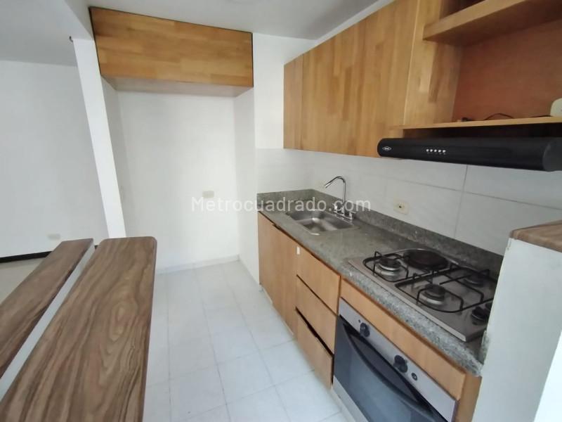Spacious 3BR Apartment in La Pilarica - 3