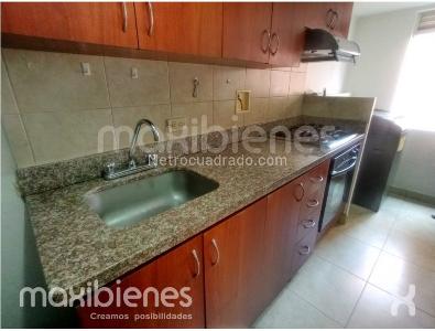 Apartamento de 3 alcobas en venta en Belen Loma De Los Bernal, Medellín, 75 m² · foto 7 de 16
