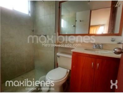 Apartamento de 3 alcobas en venta en Belen Loma De Los Bernal, Medellín, 75 m² · foto 12 de 16