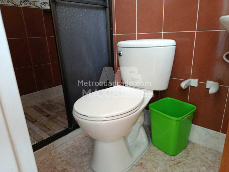 Spacious 3BR Apartment in Campo Amor - 7