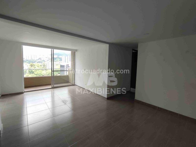 Spacious 3BR Apartment in Belen Loma De Los Bernal