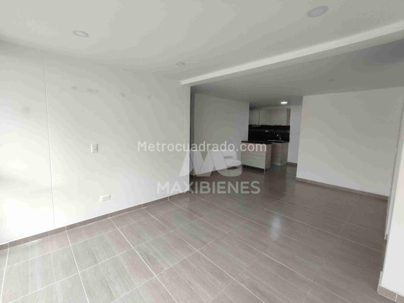 Spacious 3BR Apartment in Belen Loma De Los Bernal - 6