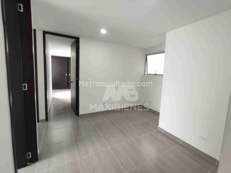 Spacious 3BR Apartment in Belen Loma De Los Bernal - 7