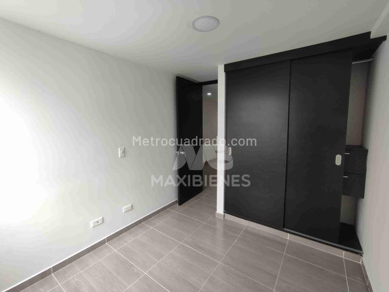 Spacious 3BR Apartment in Belen Loma De Los Bernal - 8