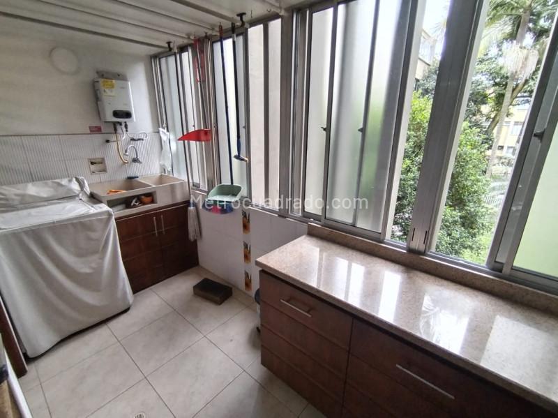 Apartamento Cómodo de 4 Alcobas en Aguacatala - 9