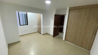 Casa de 2 alcobas en arriendo en Conquistadores, Medellín, 180 m² · foto 10 de 14
