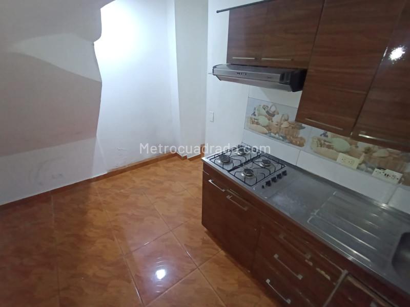 Apartamento de 2 Alcobas en Manrique Central 1 - 2