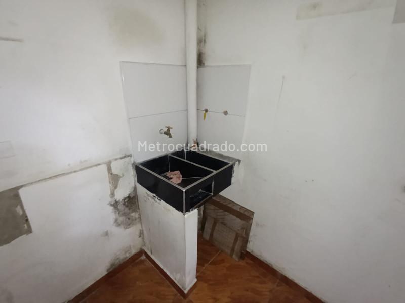 Apartamento de 2 Alcobas en Manrique Central 1 - 3