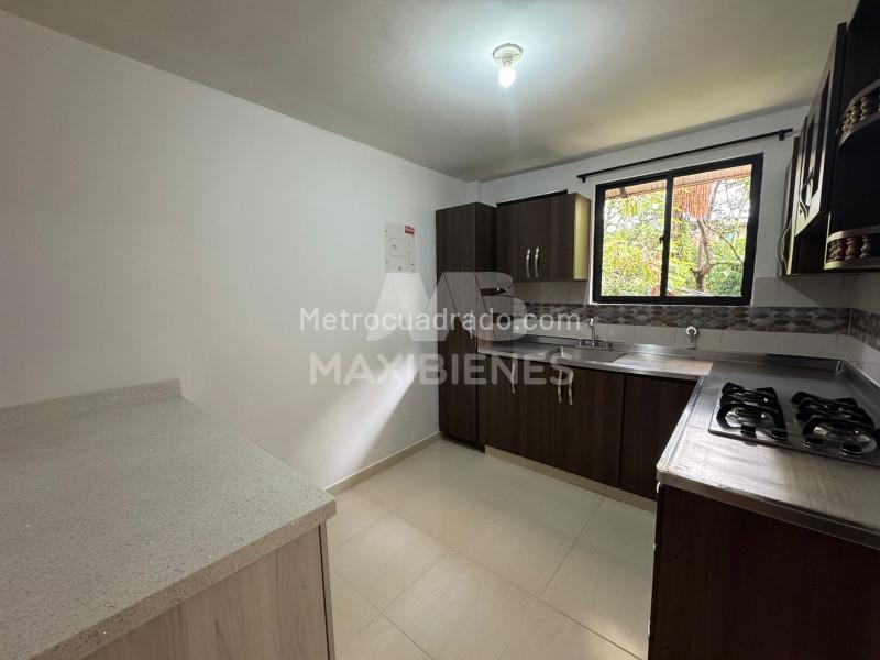 Spacious 4BR Apartment in San Antonio Del Prado - 2