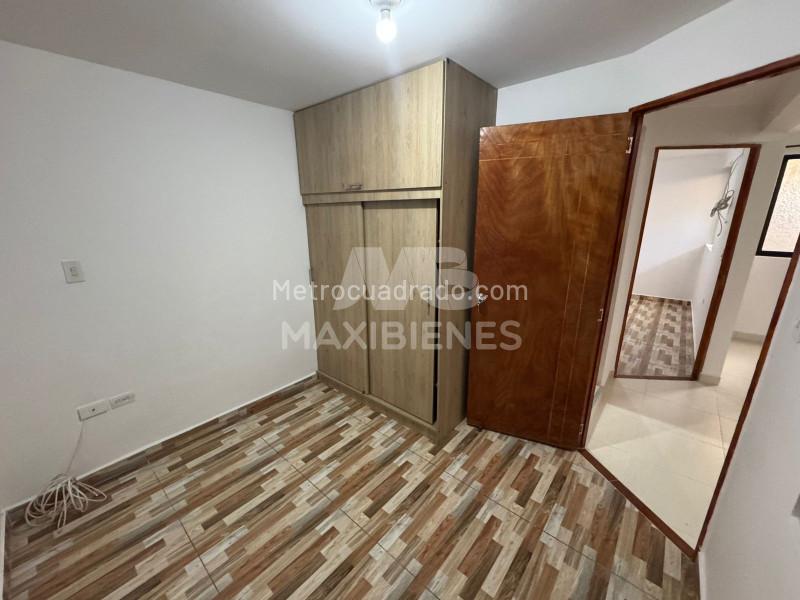 Spacious 4BR Apartment in San Antonio Del Prado - 9