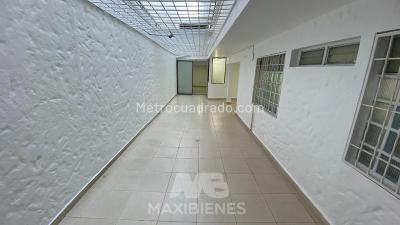 Apartamento de 2 alcobas en venta en Conquistadores, Medellín, 180 m² · foto 9 de 16