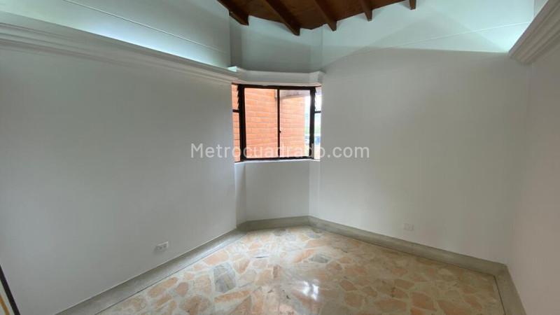 Apartamento Dúplex Amplio de 3 Alcobas en Velódromo - 6