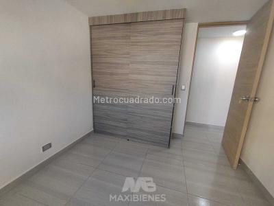 Apartamento de 3 alcobas en venta en El Trapiche, Bello, 74 m² · foto 7 de 20
