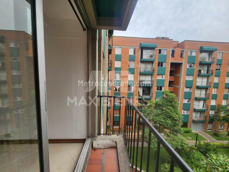 Apartamento Amplio de 3 Alcobas en Patio Bonito - 3