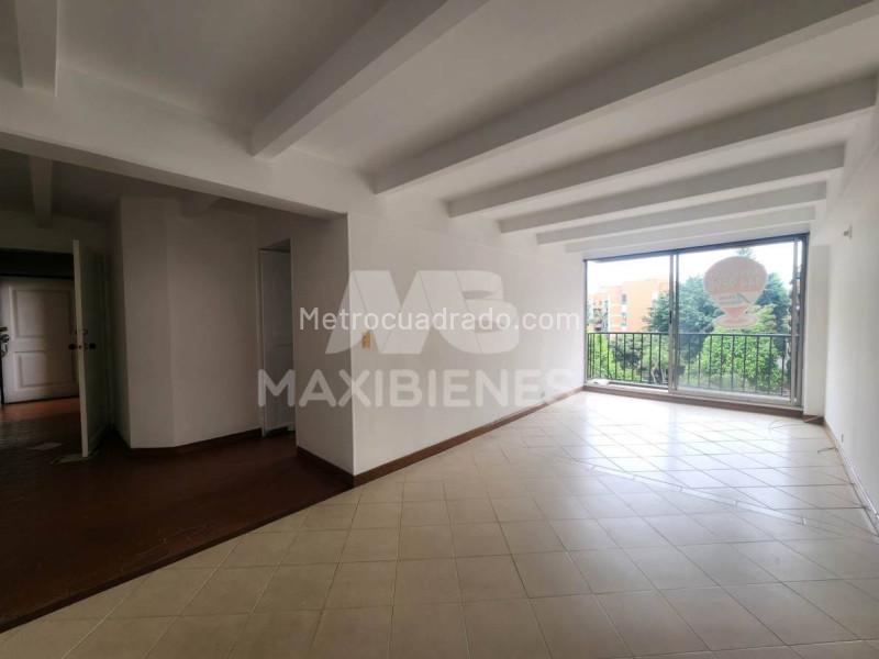 Apartamento Amplio de 3 Alcobas en Patio Bonito - 4