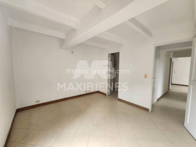 Apartamento Amplio de 3 Alcobas en Patio Bonito - 6