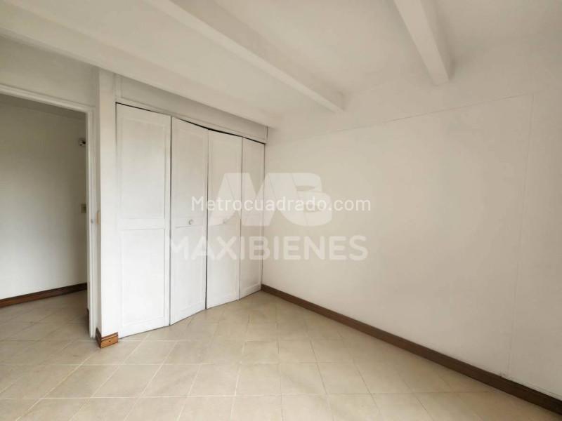 Apartamento Amplio de 3 Alcobas en Patio Bonito - 7