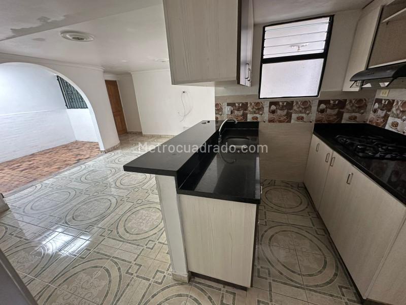 Apartamento Amplio de 3 Alcobas en Pilarica