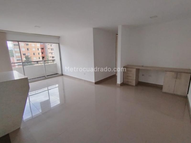 Spacious 3BR Apartment in Pilarica - 4