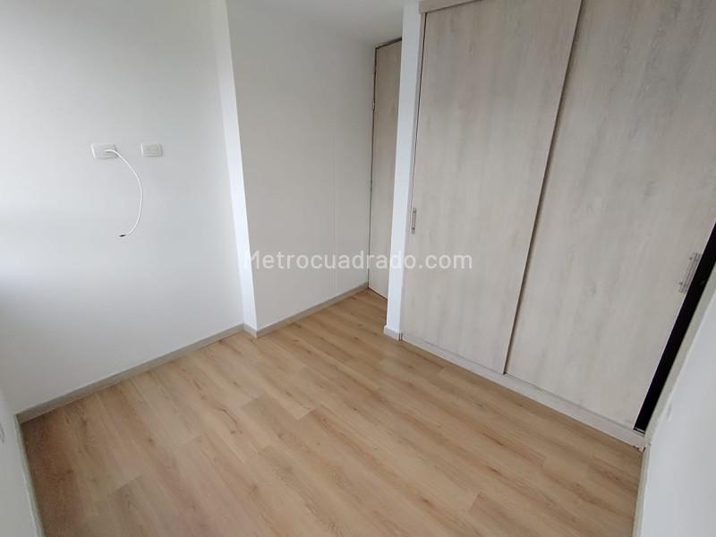 Spacious 3BR Apartment in Pilarica - 9