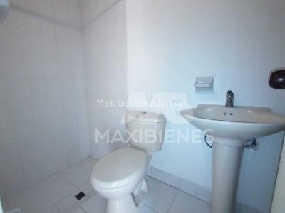 Casa en arriendo en El Poblado, Medellín · foto 14 de 20