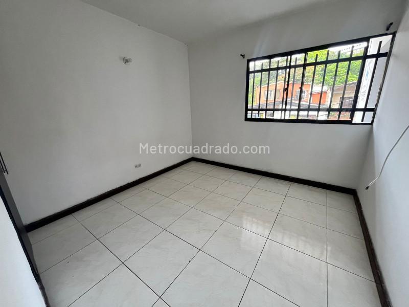 Functional 4BR Apartment in Cordoba