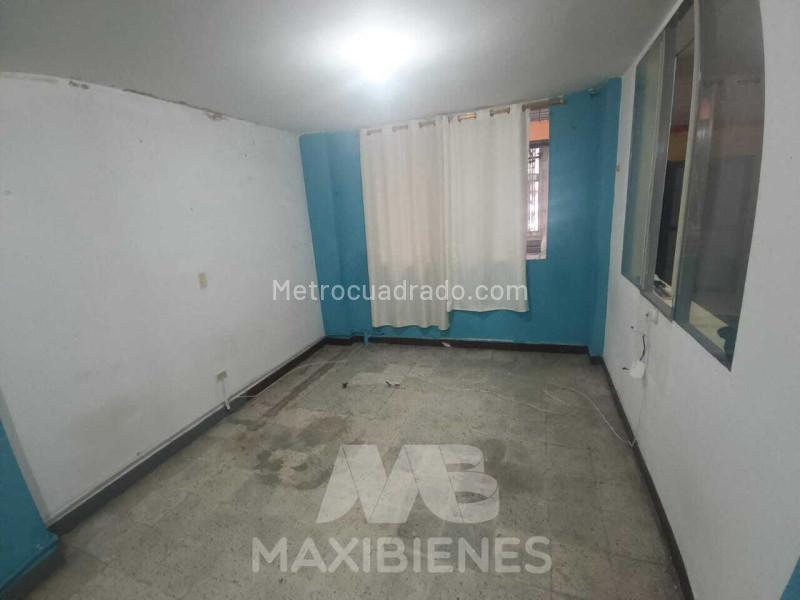 Local Comercial en Arriendo, Prado, Bello - Más