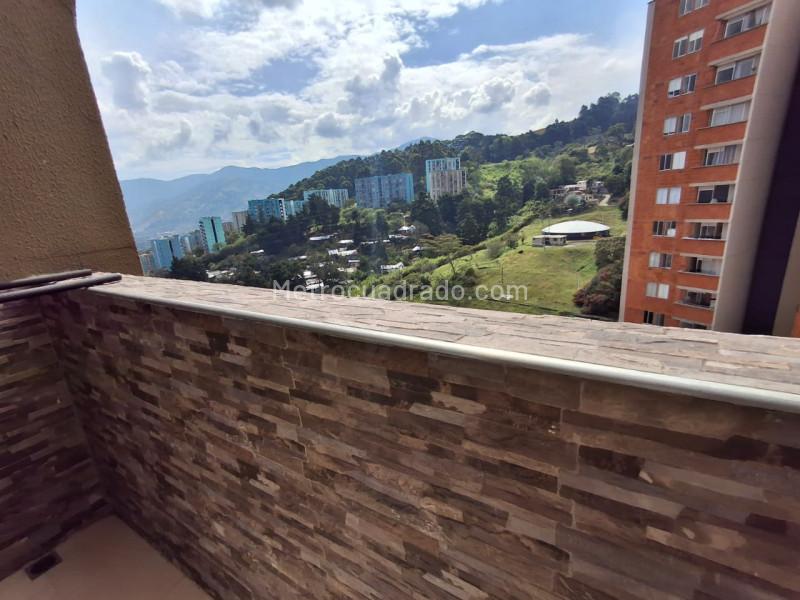 Apartamento en Robledo de 3 Alcobas y 2 Baños con Balcón - 4