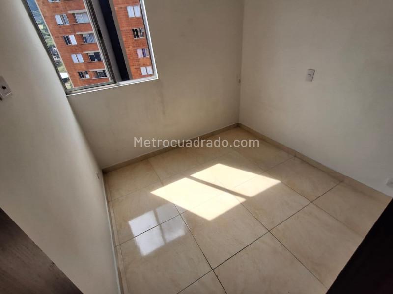 Apartamento en Robledo de 3 Alcobas y 2 Baños con Balcón - 9