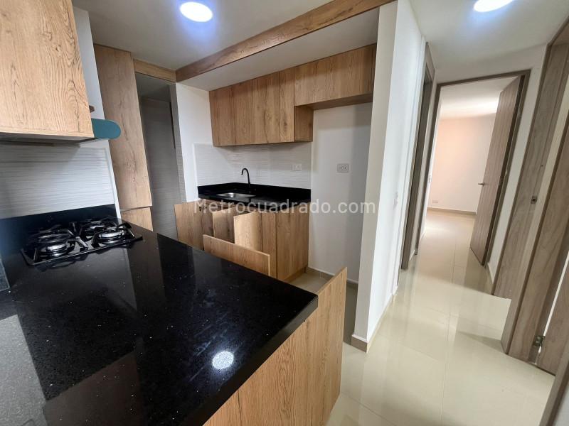 Apartamento de 3 Alcobas y 2 Baños en Robledo Pajarito (62 m²) - 2