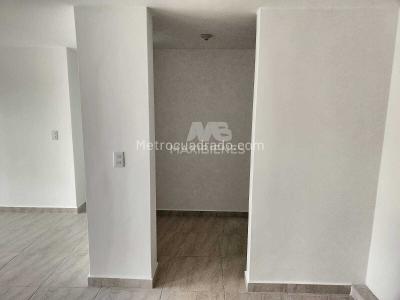 Apartamento de 3 alcobas en venta en Bello, Bello, 66 m² · foto 9 de 12