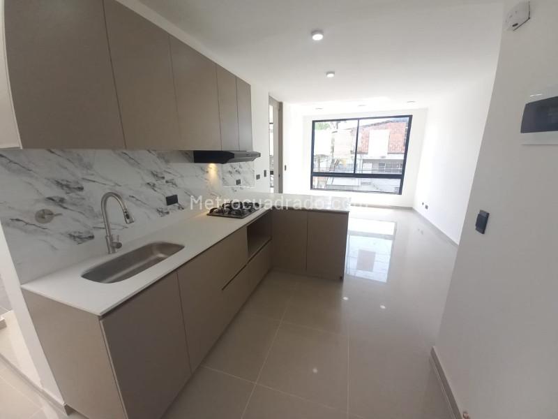 Apartamento Moderno de 3 Alcobas en San Javier, Medellín - 2