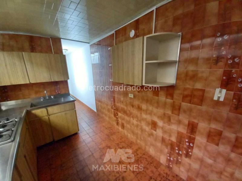 Spacious 4BR House in Estadio with Great Access - 3