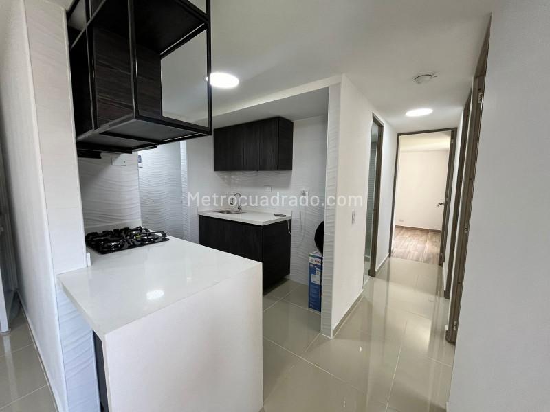 Apartamento Disponible de 3 Alcobas en Pajarito, Robledo