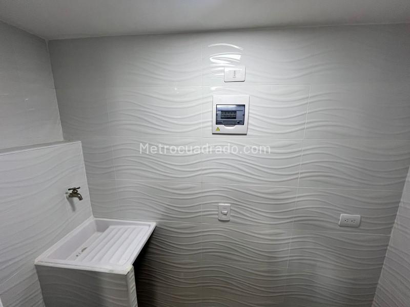 Available 3BR Apartment in Pajarito - 9