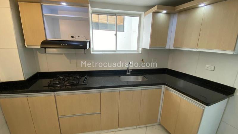 Bright 3BR Apartment in Santa Monica