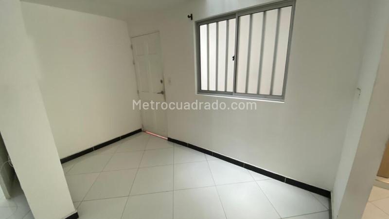 Bright 3BR Apartment in Santa Monica - 6