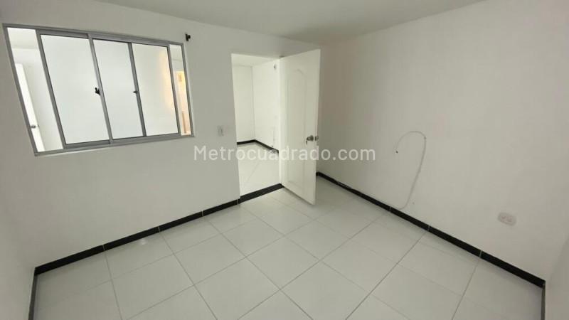 Bright 3BR Apartment in Santa Monica - 9